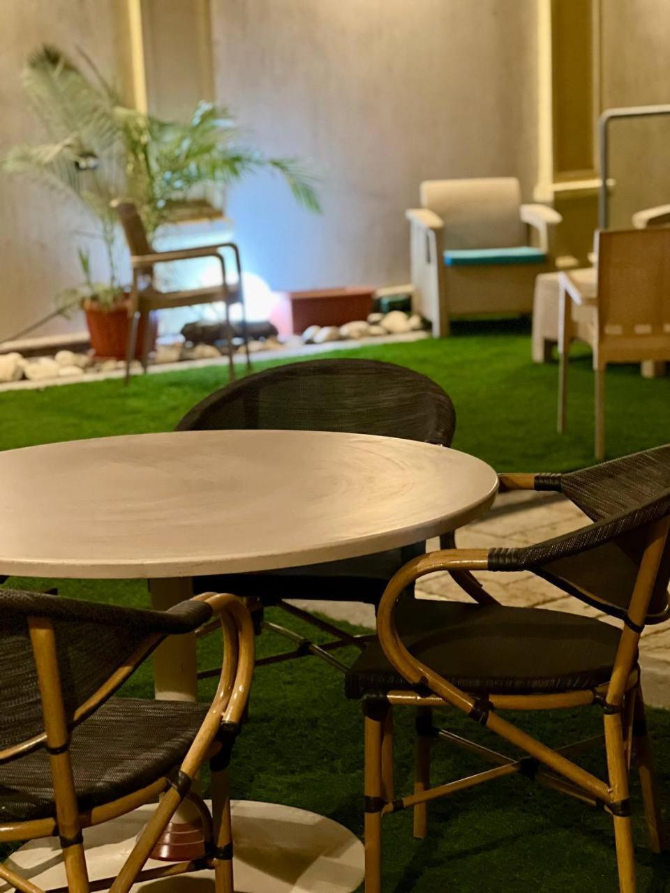 Paradise Studios Sheikh Zayed City Extérieur photo